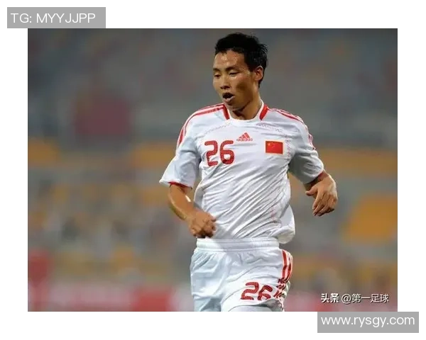 中国足球球星头发白白风格独特成焦点网友热议是否是健康问题